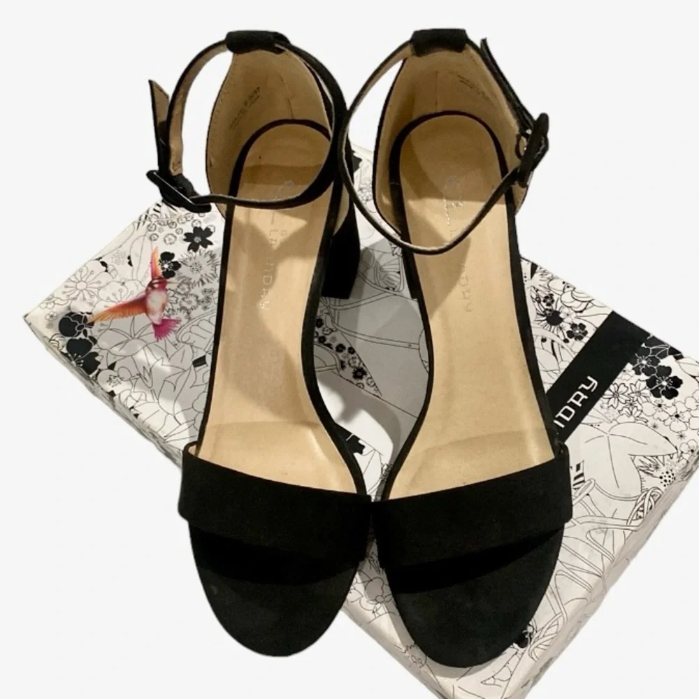 CL By Laundry Jody Sandals Size 6.5